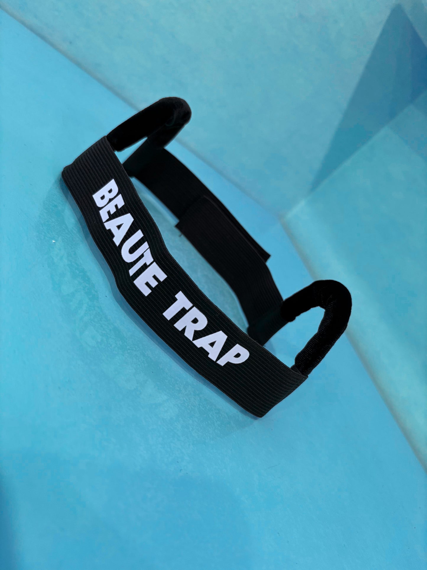 MELT BAND “Cut Ear”